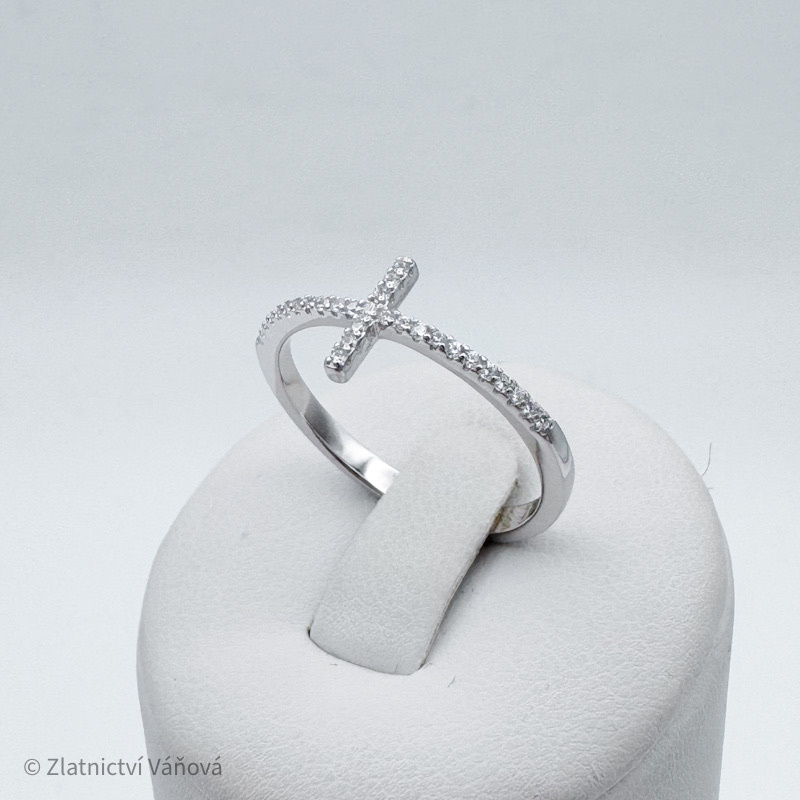 Stříbrný prsten zirkonový KŘÍŽEK